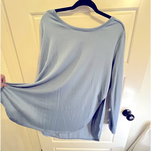 EUC Mono B Long Sleeve Flow Top with Side Slit in Blue/Gray  1XL - Picture 4 of 4